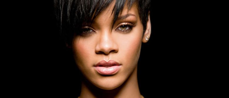 دانلود آهنگ Diamonds از Rihanna